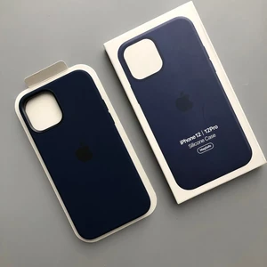Силиконовый чехол iLoungeMax Silicone Case MagSafe Deep Navy для iPhone 12 | 12 Pro OEM (c поддержкой анимации) - Фото 4