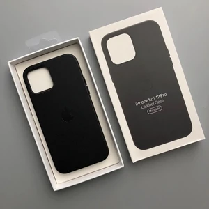 Чорний шкіряний чохол iLoungeMax Leather Case MagSafe Black для iPhone 12 | 12 Pro OEM (з підтримкою анімації) - Фото 3