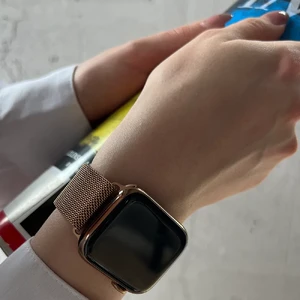 Ремінець iLoungeMax Milanese Loop Rose Gold для Apple Watch Ultra 49mm | 45mm | 44mm | 42mm - Фото 5