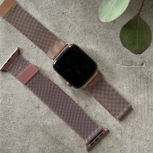 Ремінець iLoungeMax Milanese Loop Rose Gold для Apple Watch Ultra 49mm | 45mm | 44mm | 42mm - Фото 9