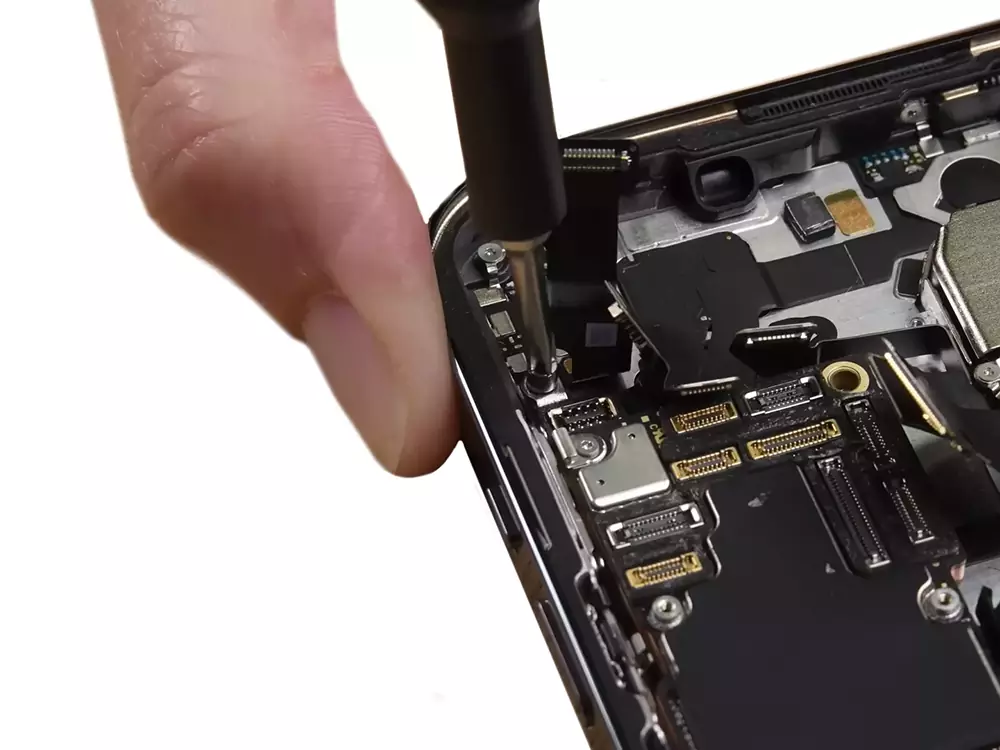 Ремонт кнопки беззвучного режима iPhone 14 Pro Max