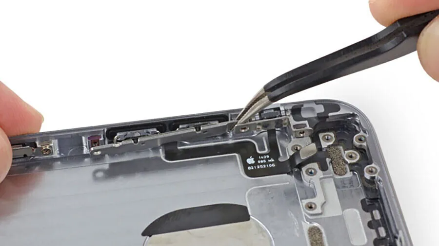 Ремонт кнопок громкости iPhone 13 mini