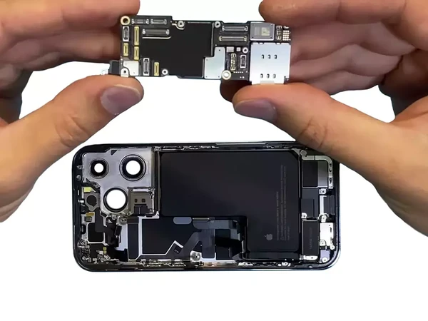 Ремонт материнской платы iPhone 14 Pro Max
