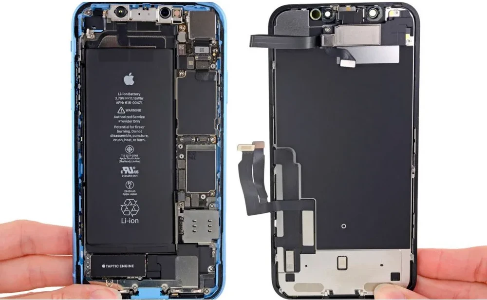 Ремонт материнской платы iPhone XR