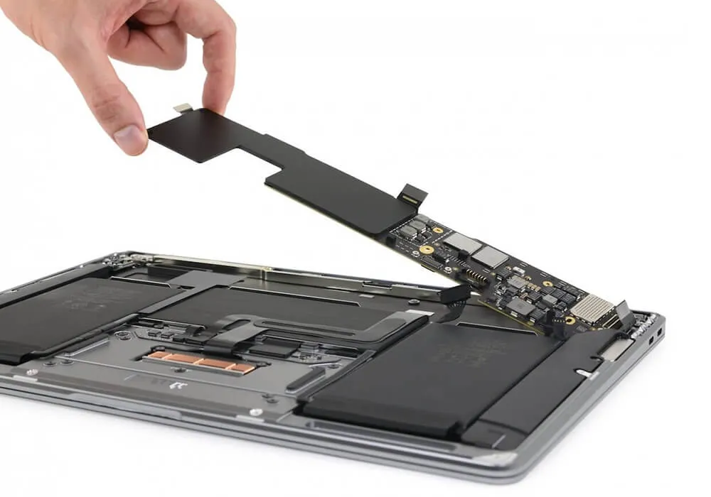 Ремонт материнской платы MacBook Pro 13" M1 (2020) A2338