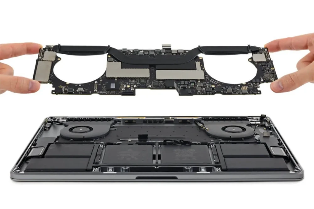 Ремонт материнской платы MacBook Pro 15" (2018 | 2019) А1990