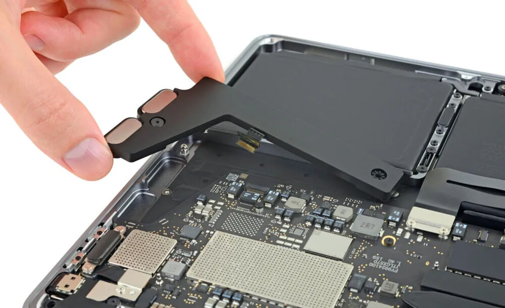 Ремонт ланцюга харчування MacBook Pro 15"Retina (2012-2015) А1398