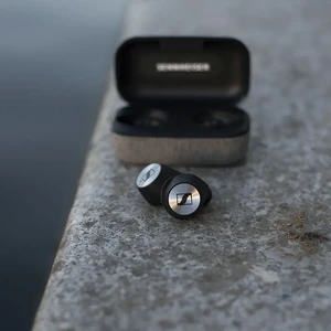 Бездротові навушники Sennheiser Momentum True Wireless із зарядним кейсом - Фото 12