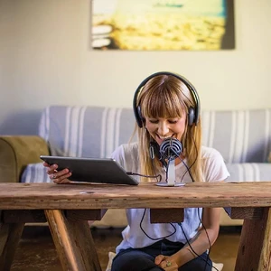 Студийный конденсаторный микрофон Shure MV5 для подкастов и стриминга, с кабелями USB / Lightning - Фото 5