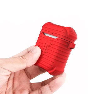 Червоний силіконовий чохол з карабіном iLoungeMax для Apple AirPods - Фото 4