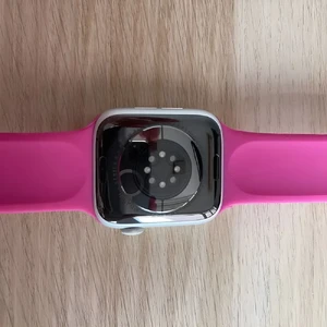б/в Смарт-годинник Apple Watch Series 6 44mm Silver Aluminium Case with Sport Band (M00D3) - Фото 6
