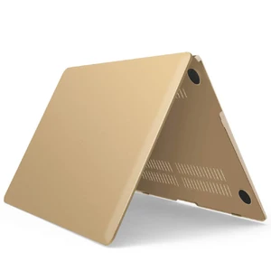 Пластиковый чехол iLoungeMax Soft Touch Metallic Gold для MacBook Air 13" (2008-2017) - Фото 3