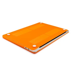 Пластиковий чохол iLoungeMax Soft Touch Matte Orange для MacBook Pro 15" (2016-2019) - Фото 2