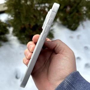 Супертонкий чехол oneLounge 1Thin 0.6mm MagSafe White для iPhone 14 Plus - Фото 5
