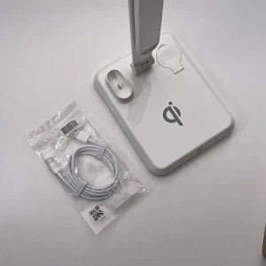 Настільна лампа з бездротовою зарядкою iLoungeMax 4-in-1 Smart Lamp для iPhone | AirPods | Apple Watch - Фото 4