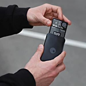 Bluetooth-трекер Rolling Square AirCard для поиска кошелька, с NFC/QR-кодом и поддержкой Apple Find My (Локатор) - Фото 6