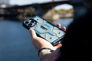 Протиударний чохол зі шнурком UAG Pathfinder MagSafe Clear Blues Case + Blues Lanyard для iPhone 16 Pro Max - Фото 5
