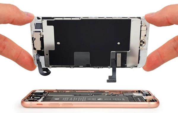 Устранение неисправности цепи питания iPhone 8