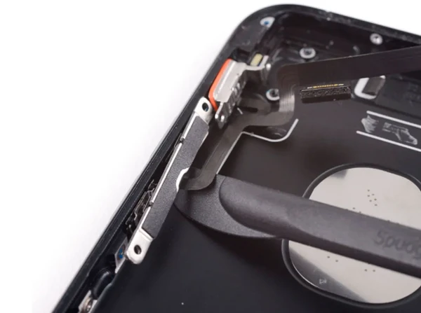 Ремонт кнопок громкости iPhone 7
