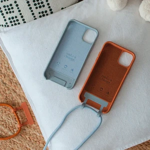Еко-чохол з ремінцем Woodcessories Crossbody Case Pastel Blue для iPhone 13 Pro - Фото 4