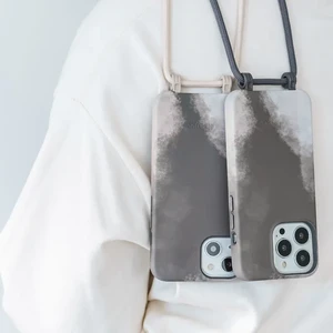Еко-чохол з ремінцем Woodcessories Crossbody Change Case Batic Anthracite Grey для iPhone 13 - Фото 5