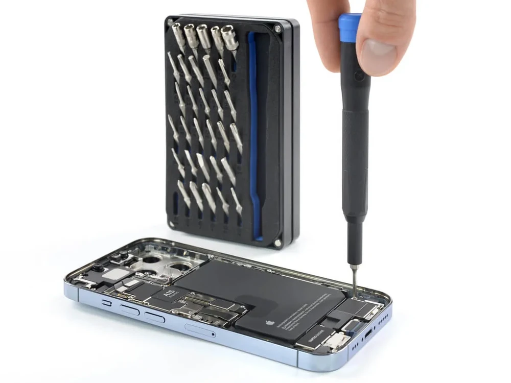 Замена аккумулятора iPhone 13 Pro (без ошибки)