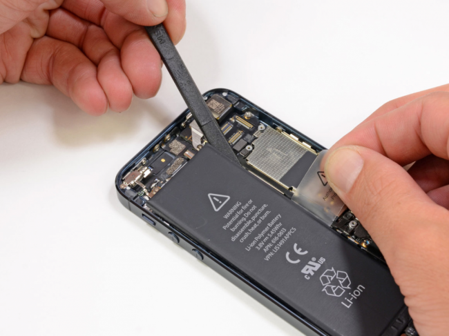 Замена аккумулятора на iPhone 5s