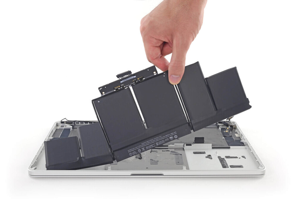 Замена аккумулятора MacBook Pro 13" (2016 | 2017) A1706