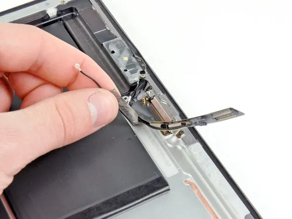 Замена антенны Wi-Fi iPad 3