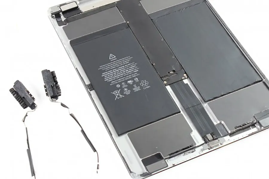 Замена антенны Wi-Fi на iPad Pro 11" M1 (2021)