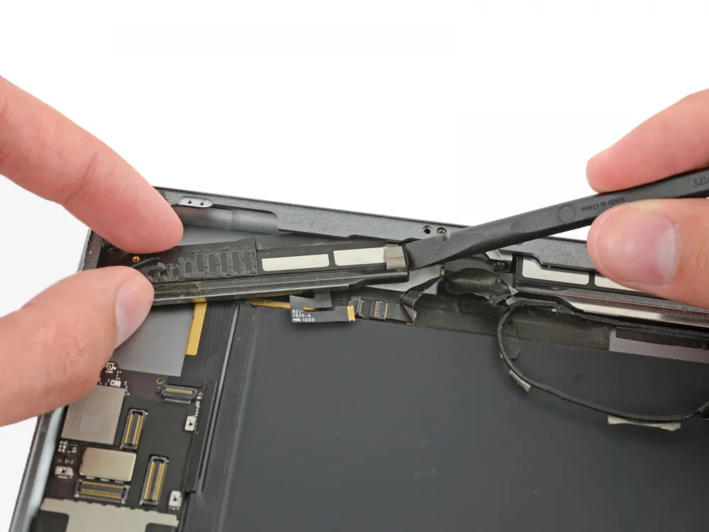 Замена динамика iPad 9.7" (2018)