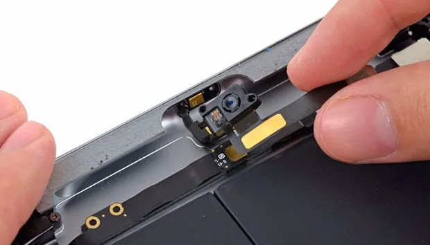 Заміна фронтальної камери iPad mini 2
