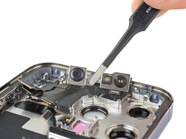 Замена фронтальной камеры iPhone 13 mini