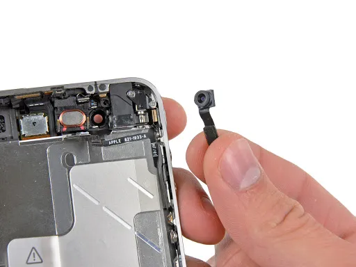 Замена фронтальной камеры iPhone 4 | 4S