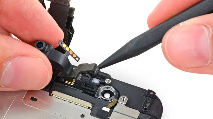 Замена фронтальной камеры iPhone 6s