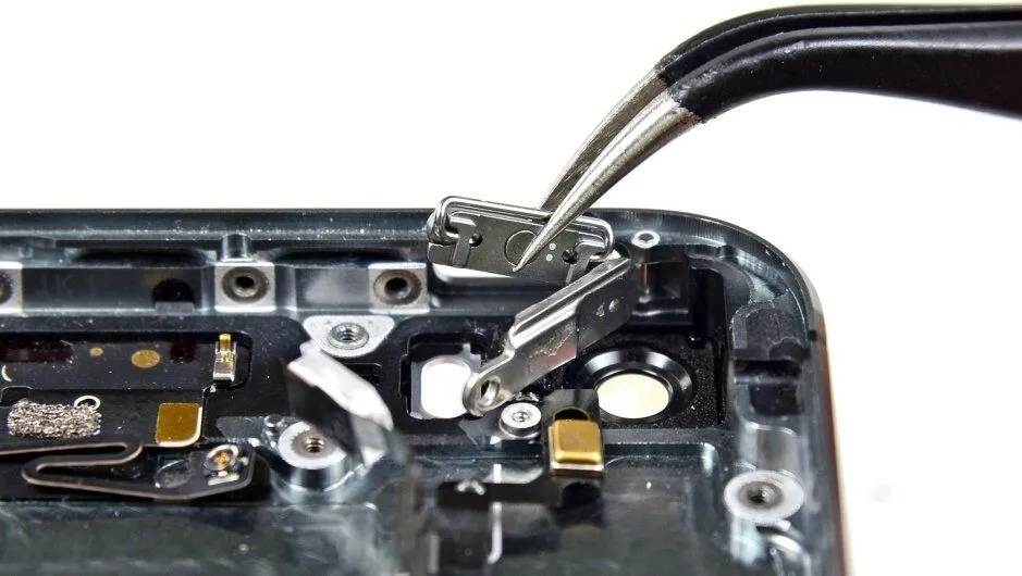 Замена кнопки вибро iPhone 5s
