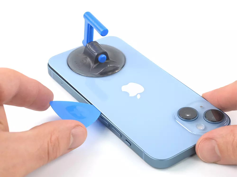 Замена корпуса iPhone 14