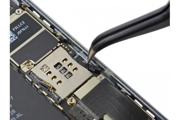 Замена лотка SIM-карты iPhone 6