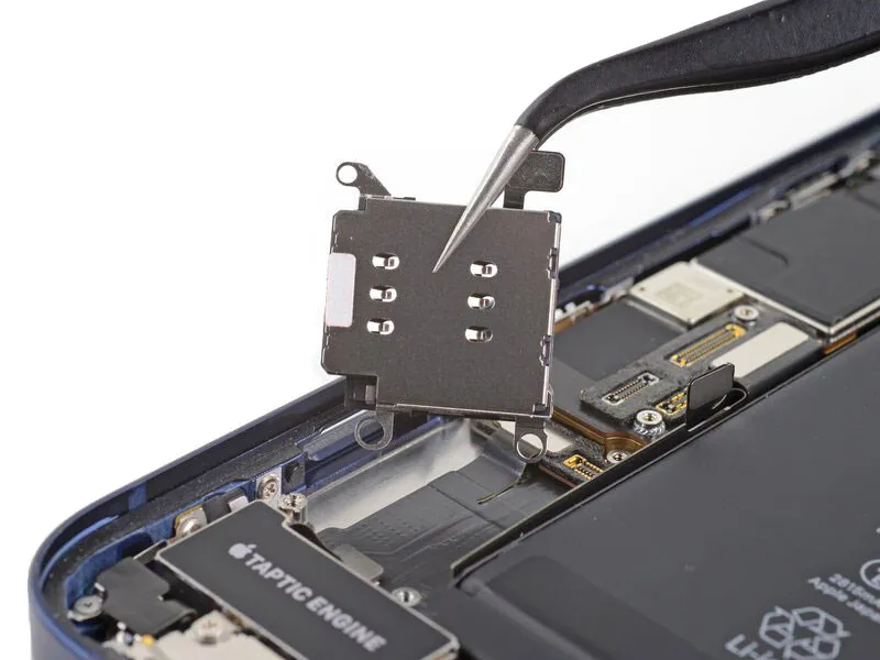Заміна лотка SIM-карти (механізму) iPhone 13 mini в Україні, Києві