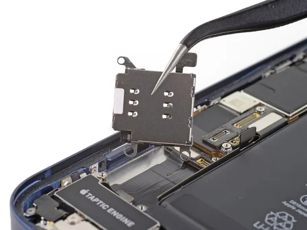 Замена лотка SIM-карты (механизма) iPhone 13 mini