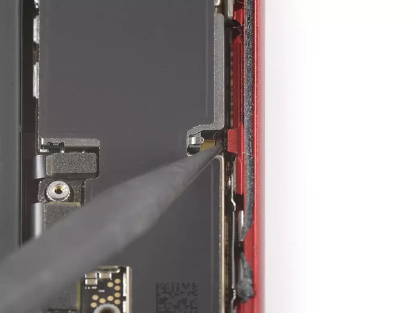 Замена лотка SIM-карты (механизма) iPhone SE 3 (2022)