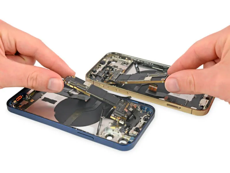 Замена материнской платы iPhone 12 Pro