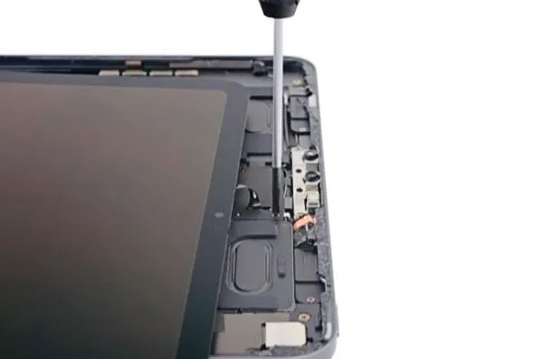 Замена микрофона iPad Pro 12.9" (2020)