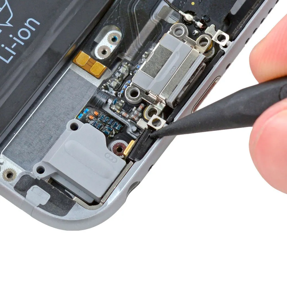 Замена микрофона iPhone 6 Plus