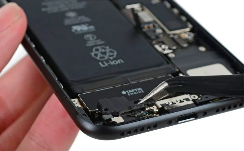 Замена микрофона iPhone 6s