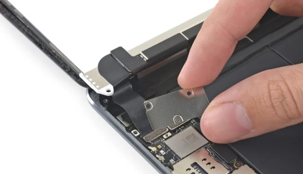 Заміна роз'єму навушників (аудіо-роз'єму) iPad mini 4