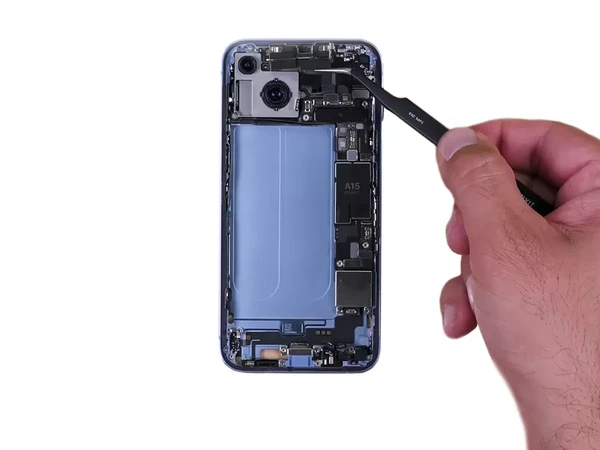 Заміна сітки голосового динаміка iPhone 14