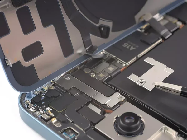 Замена шлейфа кнопок громкости iPhone 14 Pro Max