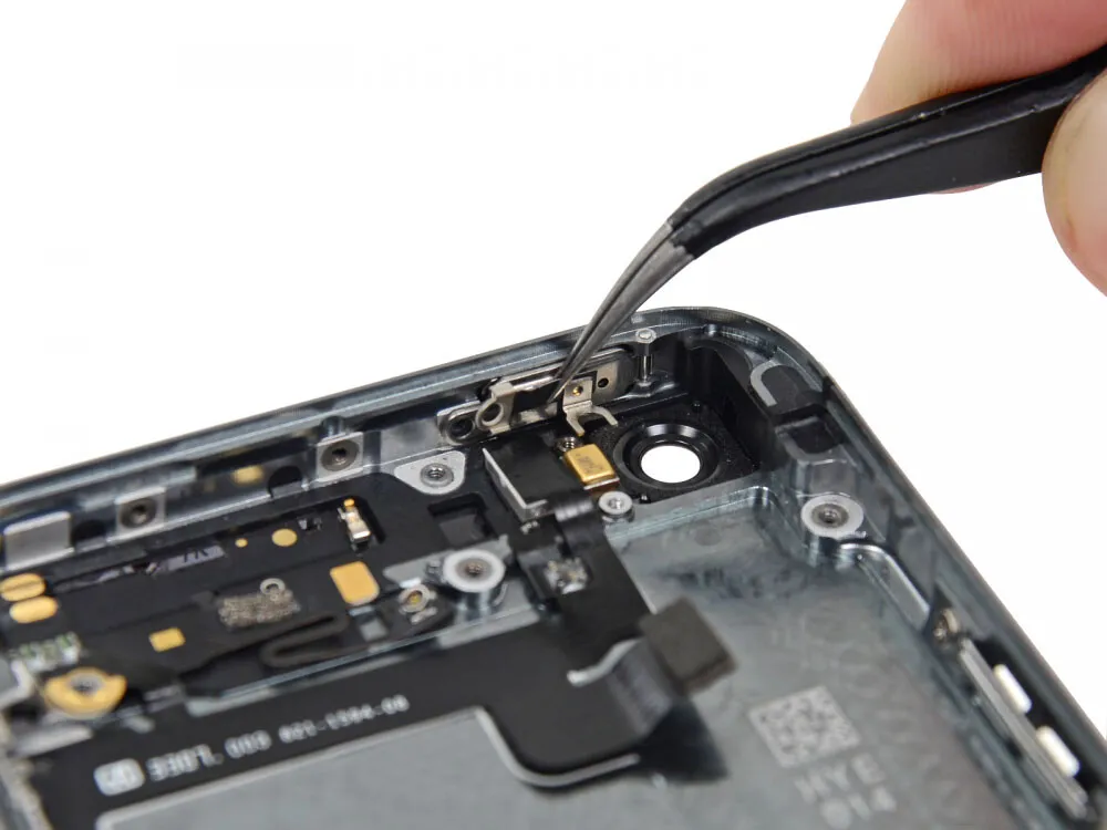Замена шлейфа кнопок громкости iPhone 13 mini