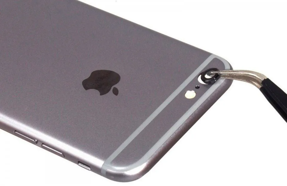 Замена стекла задней камеры iPhone 6s Plus